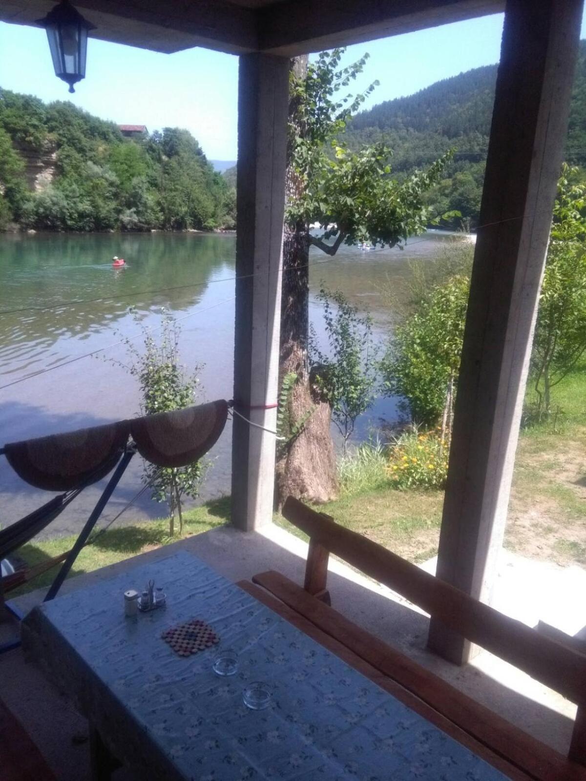 Apartman Na Drini Foca Cameră foto